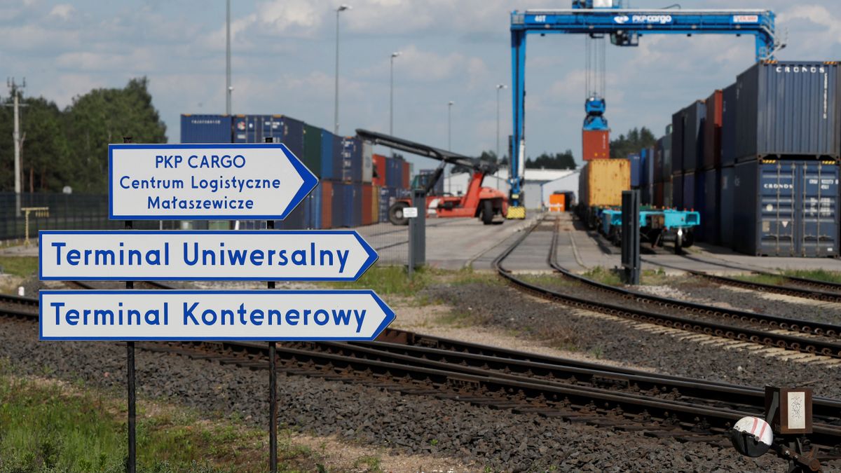 Veszélyessé vált Lengyelország – nagy kínai vonatbizniszbe szállhatnak be a magyar cégek 
