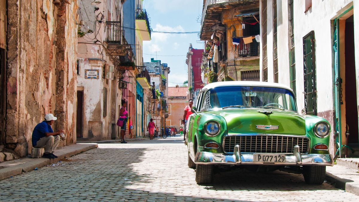 A Budapesten járt Rubio lassan filmhős lesz, Castróékkal tárgyal – Venezuela után Kuba jön? 