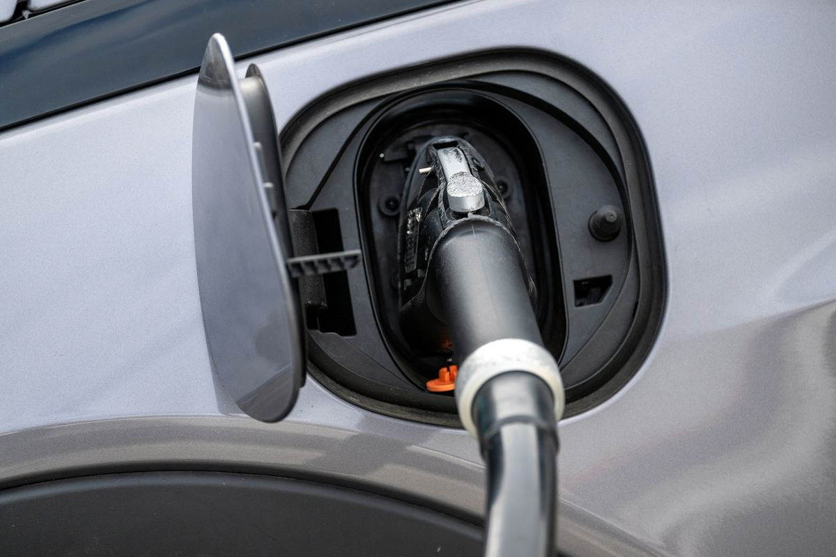 Electric vehicle charging. OMV