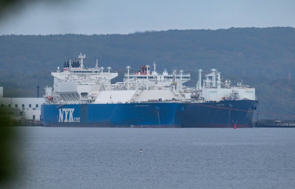 Development of LNG imports on the German coast