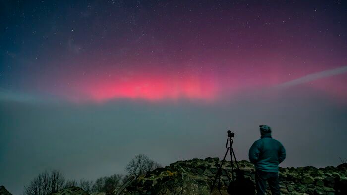 Elképszető látvány: megvilágította az eget a bámulatos sarki fény