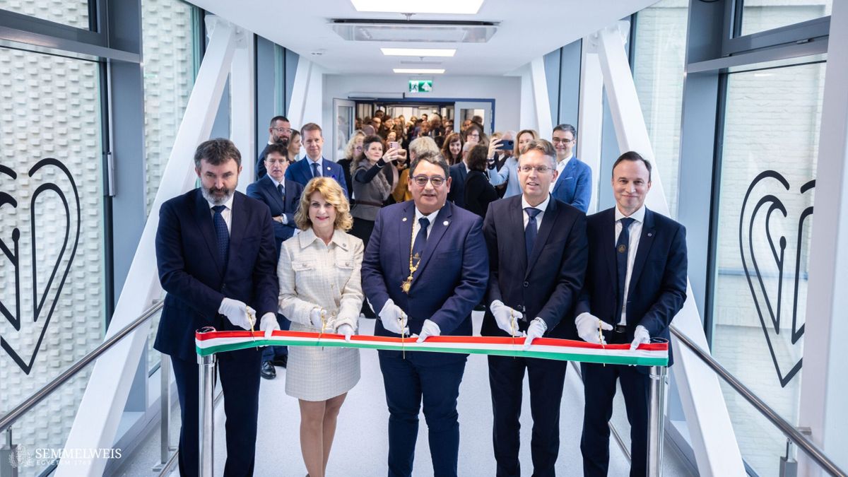 Szuperkórházat avattak Magyarországon: erre képes a Városmajori Szív- és Érgyógyászati Klinika 
