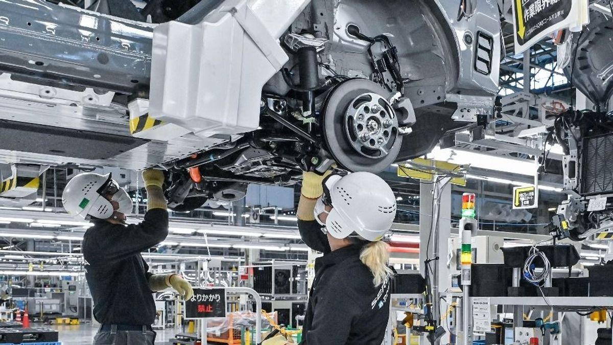 Nem elég a japán autóipar baja, még a szakszervezetekkel is izmozhat a béremelésen 