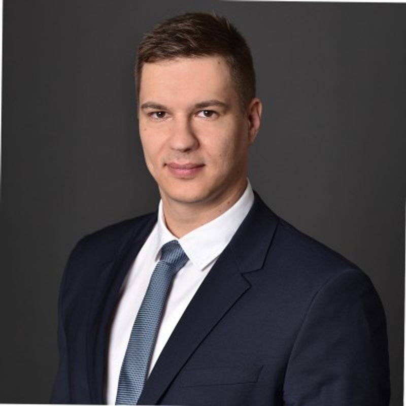 Gerlaki Bence szerző profilképe