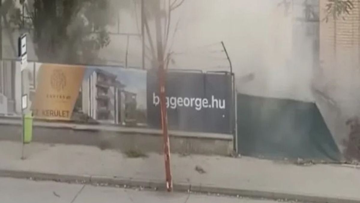 A Biggeorge vállalkozója nem tartotta be az előírásokat – buszmegállóba csapódott egy gerenda 