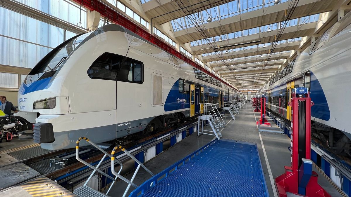  A Stadler további beruházásokat tervez Magyarországon – a cég új HÉV járműveket is gyártana 