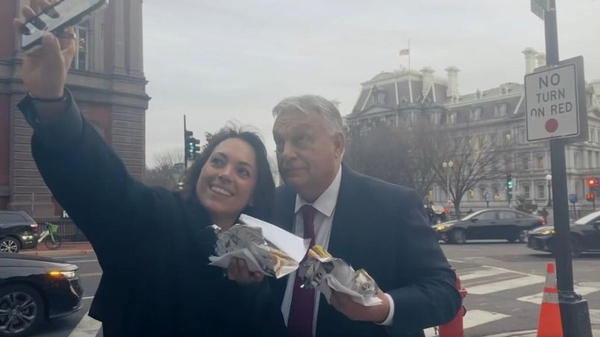 Orbán Viktor együtt hot dogozott Orbán Ráhellel Washingtonban 