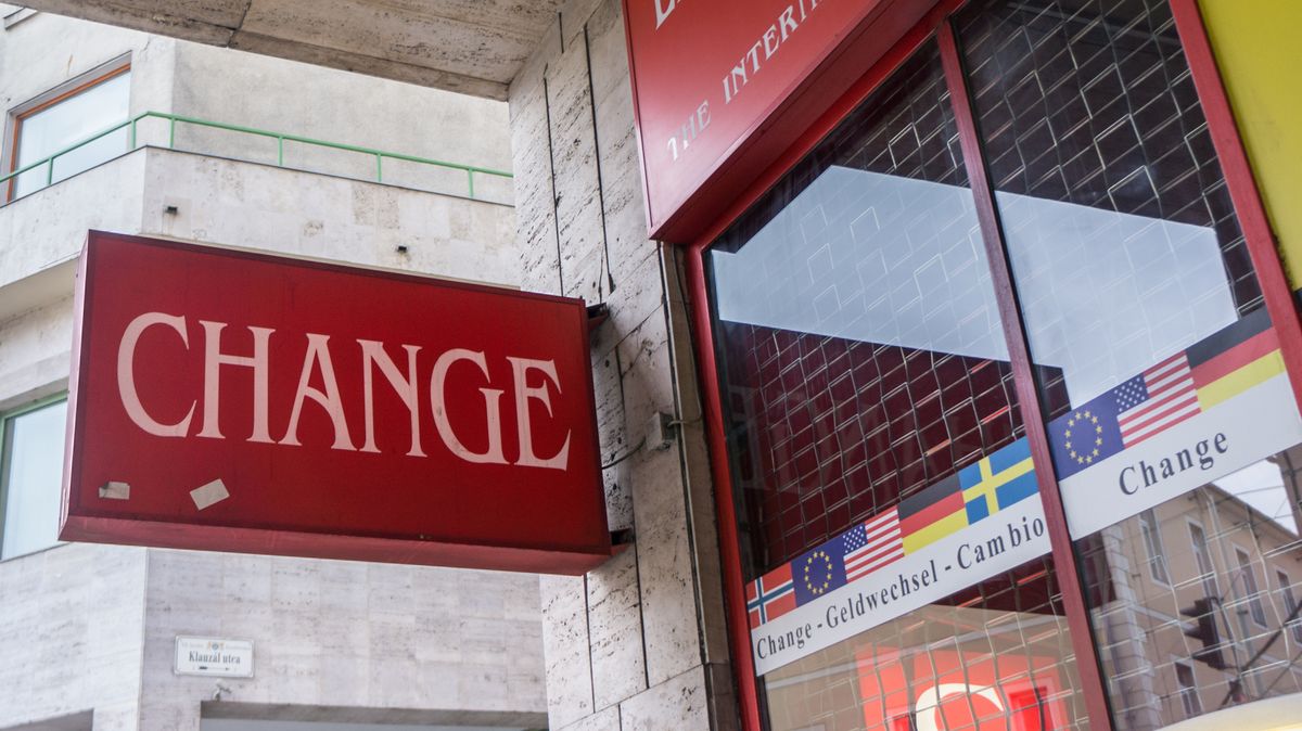 A forint árfolyama: akkor váltsunk, vagy ne váltsunk? 