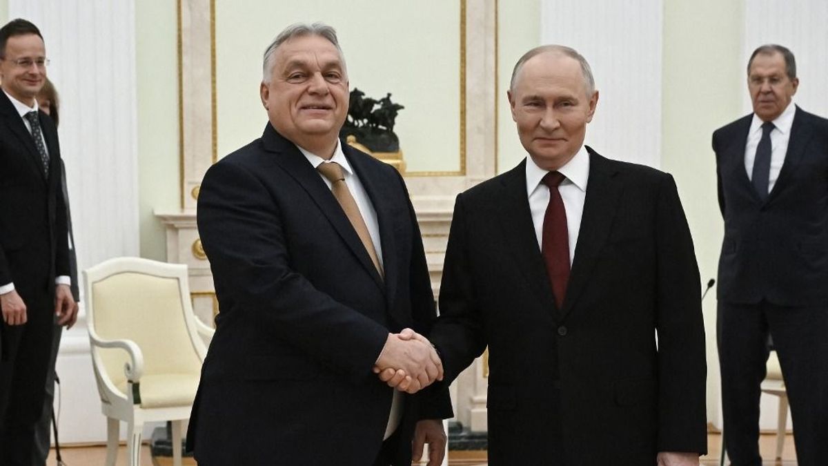 Moszkvai csúcs: Putyin élő adásban tett ígéretet az egész világ előtt Orbán Viktornak a budapesti békecsúcsról – ezt válaszolta a magyar miniszterelnök 