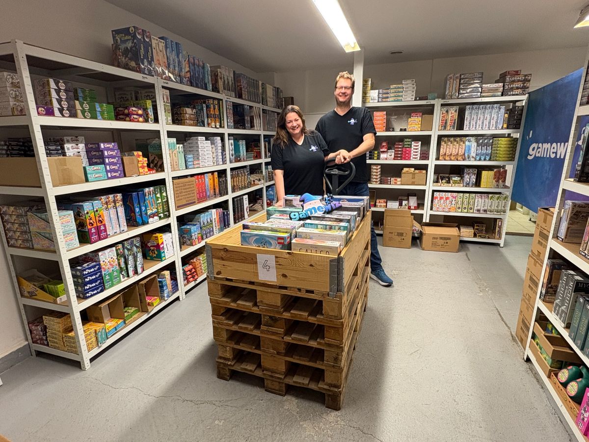 A Gamewiz társasjáték webáruház alapítói, Fülöp Dorka és Fülöp Kornél.