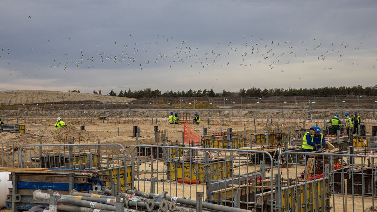 Várja a paksi munkagödör a betont – az atomhivatal most sem engedett a biztonságból 