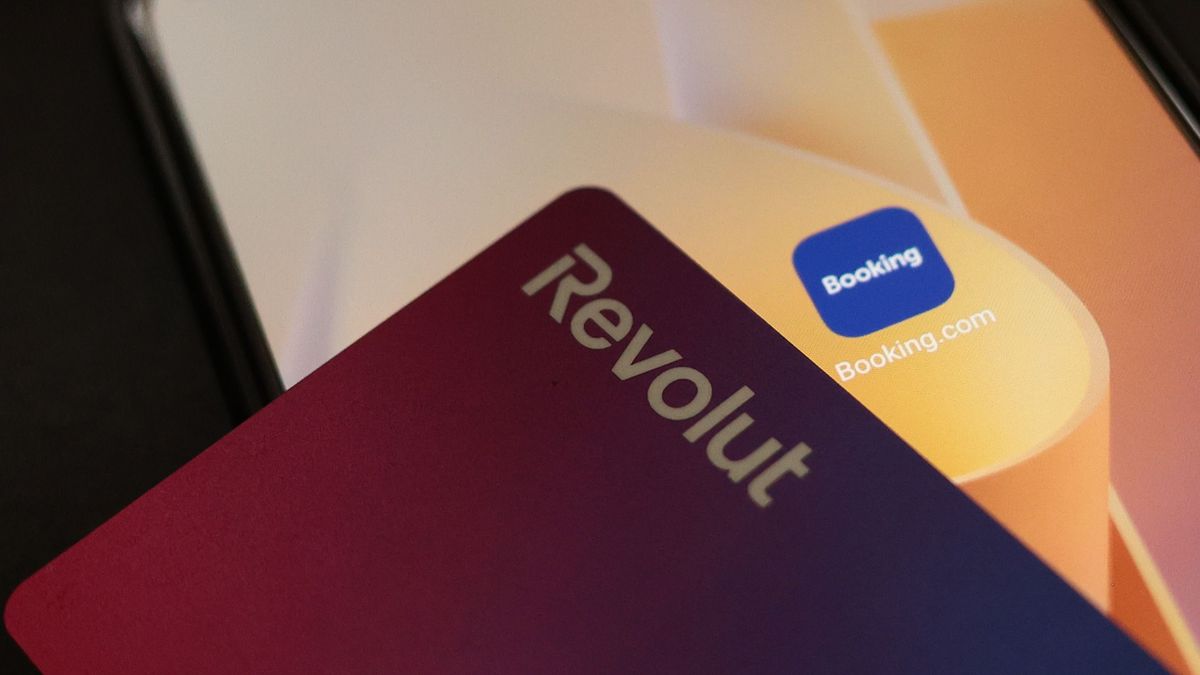 Gigászok házassága: a Revolut új fizetési partnerségre lép a Booking.com-mal 