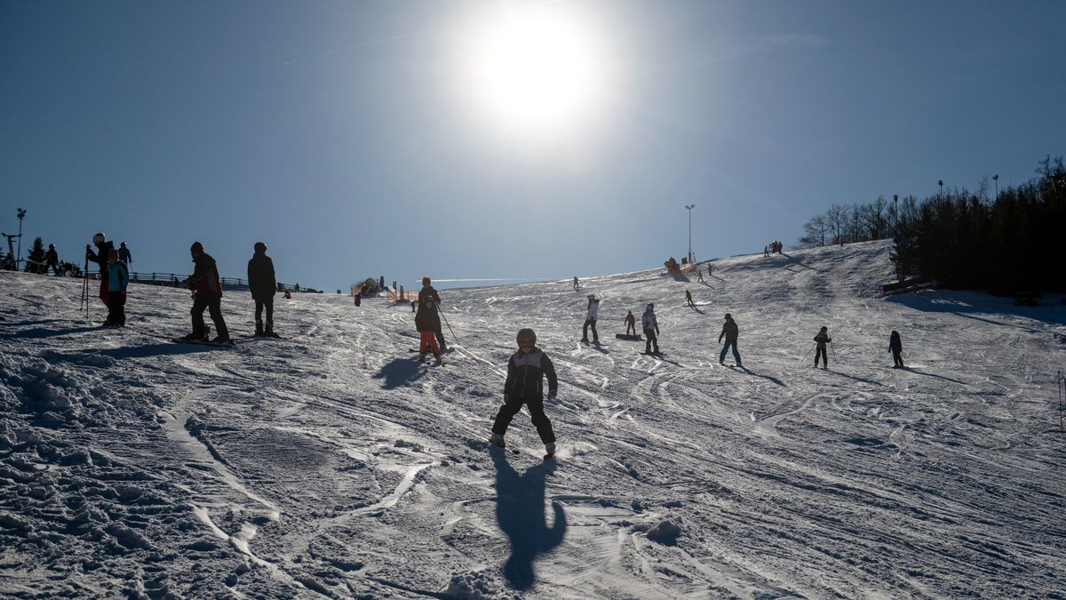 Rengeteget bukhatunk a síszezonban, ha rosszul váltunk devizát – itt a valódi olcsó megoldás 