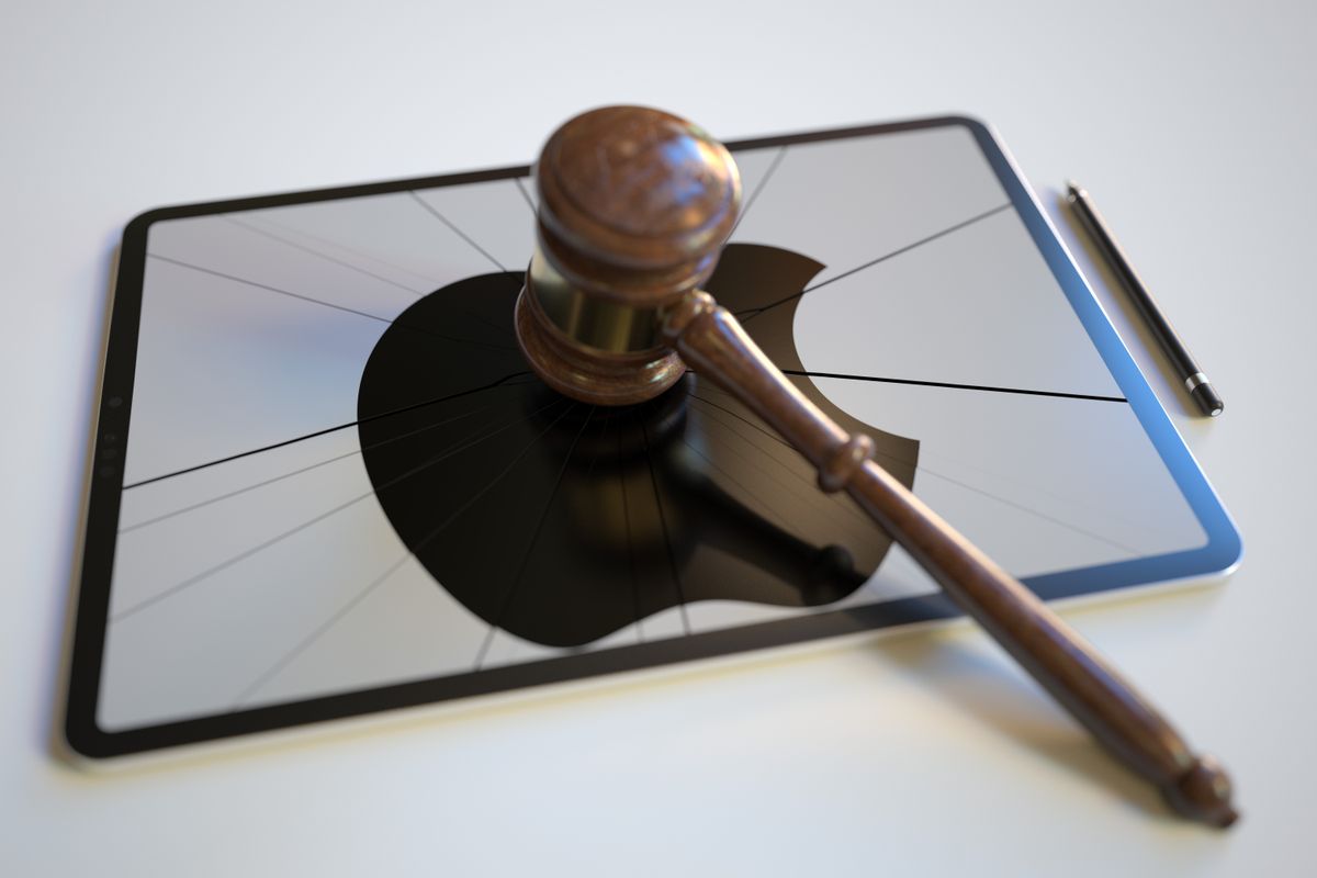 Óriási pofon fenyegeti az Apple-t: több ezer milliárd forint értékű bírsággal kell szembenézniük – egy teljes negyedévnyi profit menne a kukába