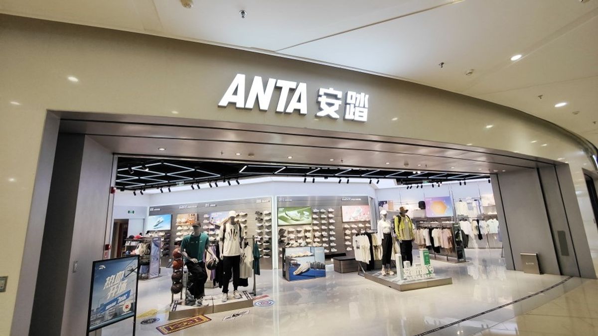 Kínai kézbe kerülhet a legendás sporszermárka, de a surranópályán még ott figyelnek a japánok is 