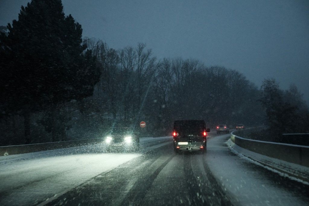 FRANCE - night drive
