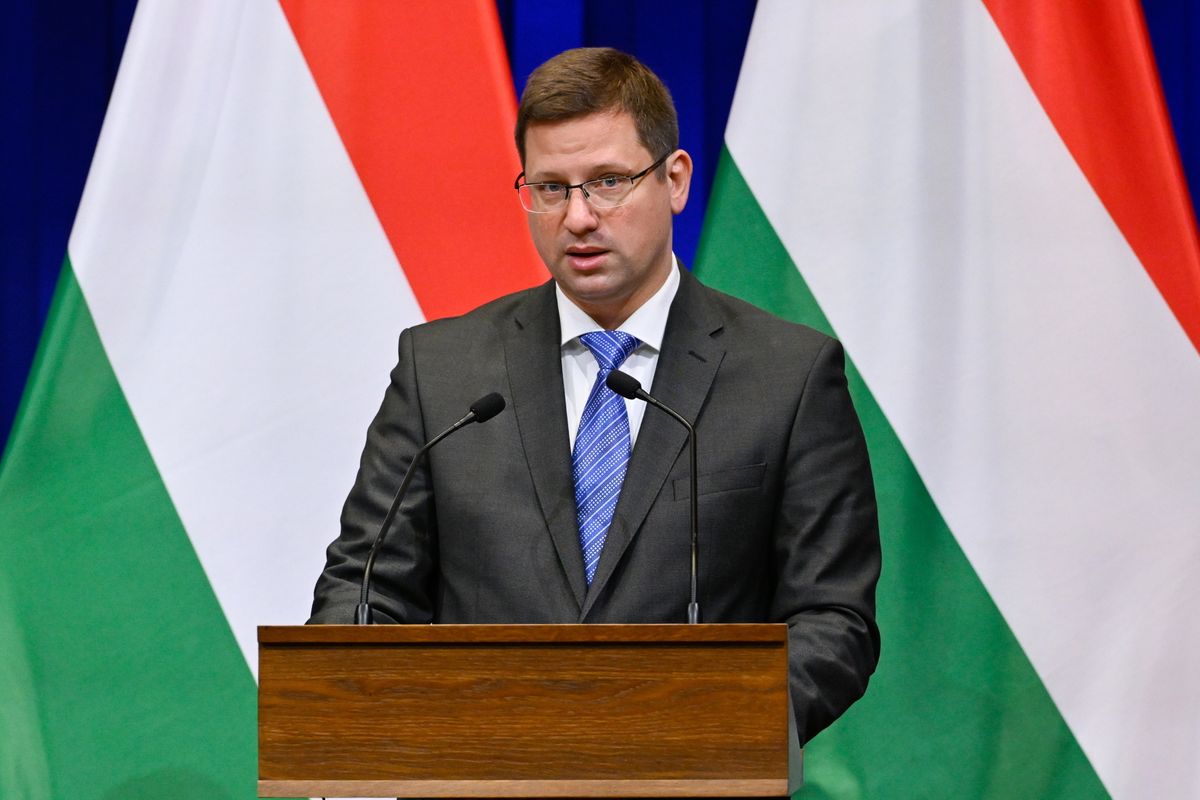 GULYÁS Gergely Holnap Kormányinfó: a washingtoni út és 14. havi nyugdíj lehet fókuszban  