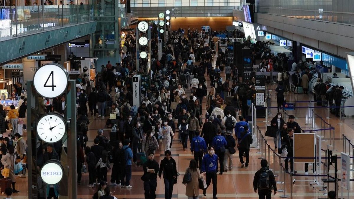 Óriási káosz várható a repülőtereken az ünnepi időszakban, utasok tízezrei várakoznak - az Airbus nagyon bekavart 