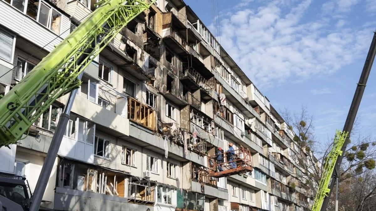 Moszkva dűlőre vinné a dolgot, iszonyatos dróncsapást mértek a reggel Kijevre, nincs áram, akadozik a vízellátás, rettegnek az emberek 