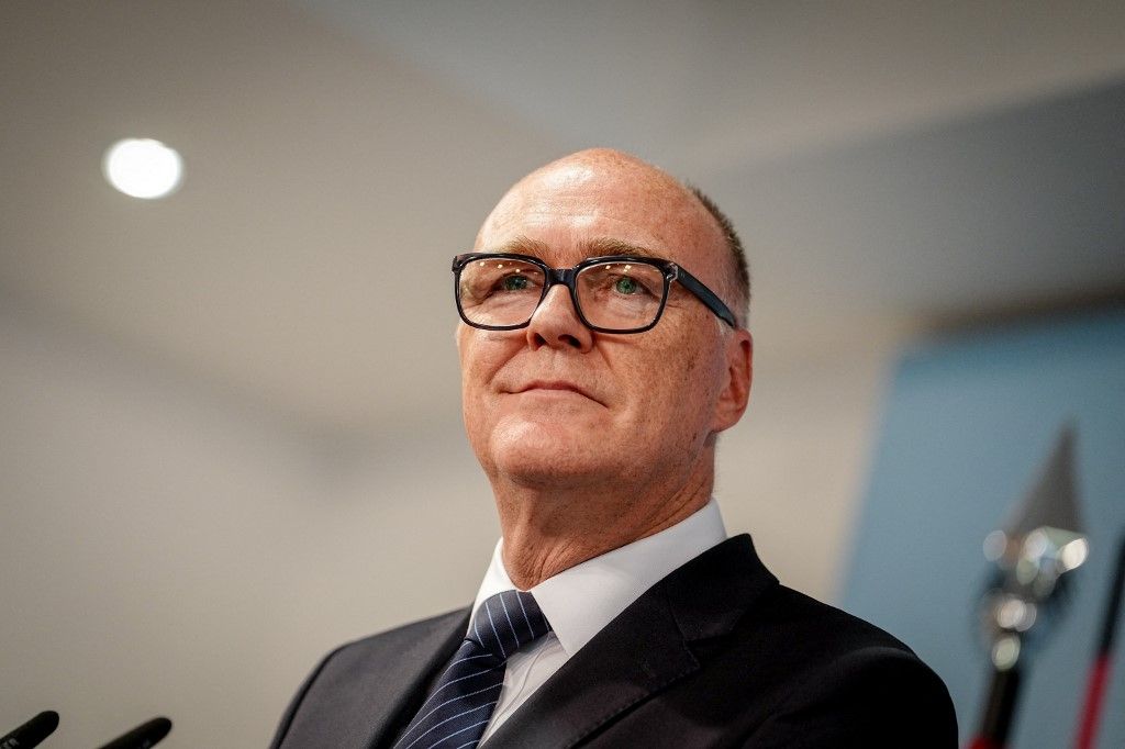 Svájc védelmi minisztere, Martin Pfister nem ért egyet a szociáldemokraták javaslatával