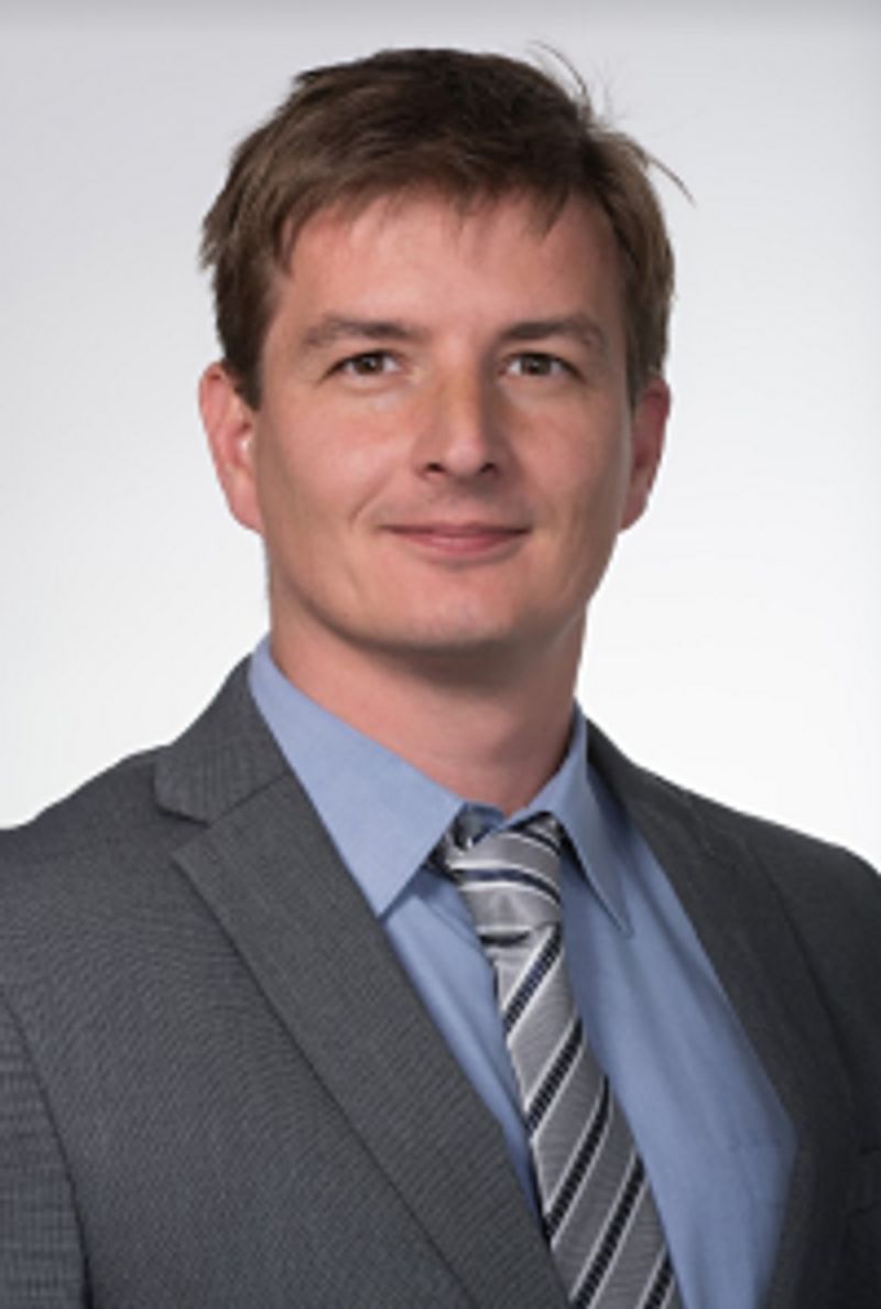 Szabó Zoltán szerző profilképe