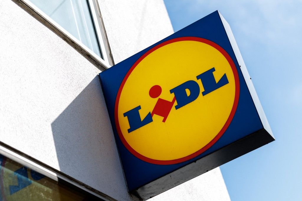 Sign on a supermarket from the discount supermarket chain Lidl