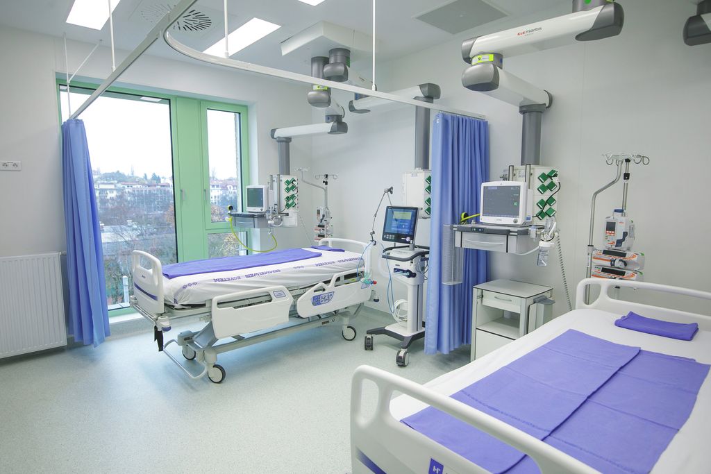 2025.11.17. Budapest
Semmelweis Egyetem Városmajori Szív- és Érgyógyászati Klinika új Diagnosztikai és Terápiás Központjának átadása.


foto: Vémi Zoltán VZ
MW