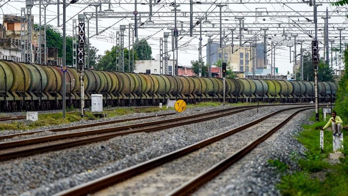 Putyint soron kívül megmentik az ukránok bosszúja elől: hűséges szövetségese önti a benzint Oroszországba – Zeleszkij hiába lövi szét az olajfinomítókat 