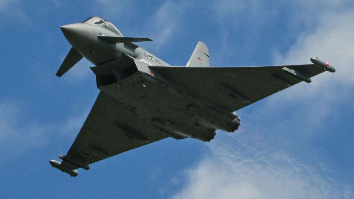 Riadó volt a szomszédban, behatoltak a légtérbe: azonnal lépni kellett, elindultak a vadászgépek – beavatkozik a NATO 