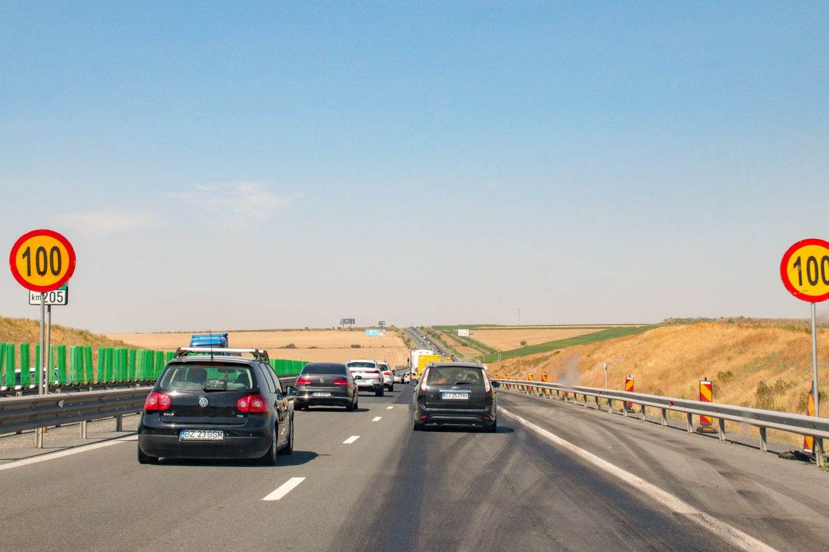 Új autópálya Erdélyben: aláírták a szerződést – egészen hihetetlen, mennyi pénzből hoznak ki egy kilométert a románok