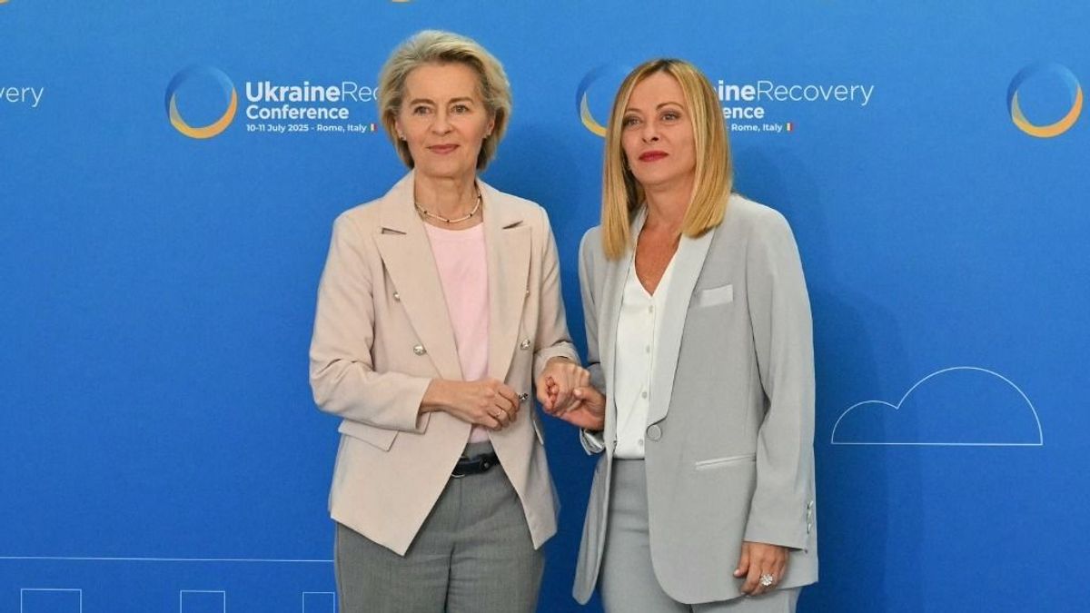 Ursula von der Leyen megijedt Melonitól, inkább csöndben marad, nehogy elveszítse: Brüsszel nem mer ujjat húzni Olaszországgal a bankbotrányban