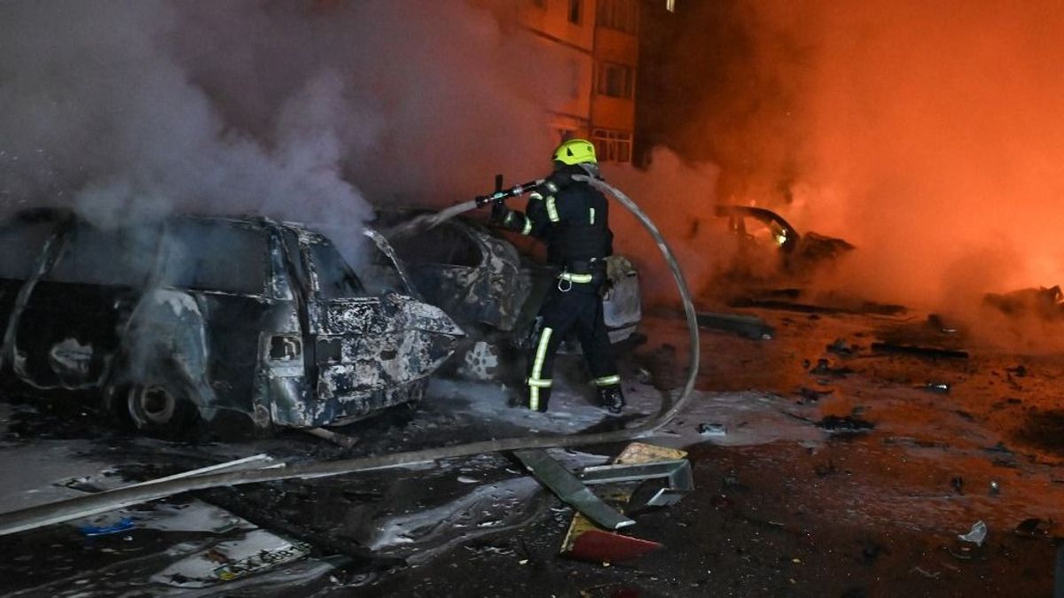 Zelenszkij napjai meg vannak számlálva – orosz kajánság, vagy tényleg lehúzzák az arany-wc-n? 