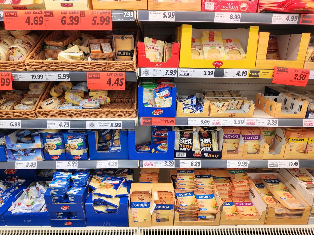 Bytom,,Poland,-,December,31,,2020:,Cheese,Promo,Prices,In