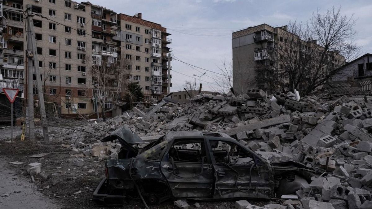 Kitűzték az ukrán zászlót Pokrovszkban: jelentést tett a rohamezred, Zelenszkijt szétveti a büszkeség