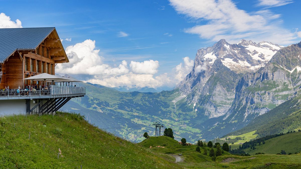 Elfogyott a munkaerő Európa egyik leggazdagabb országában, most külföldiek tízezreit akarják elcsábítani dolgozni: brutális a fizetés – ezek a nyitott állások 