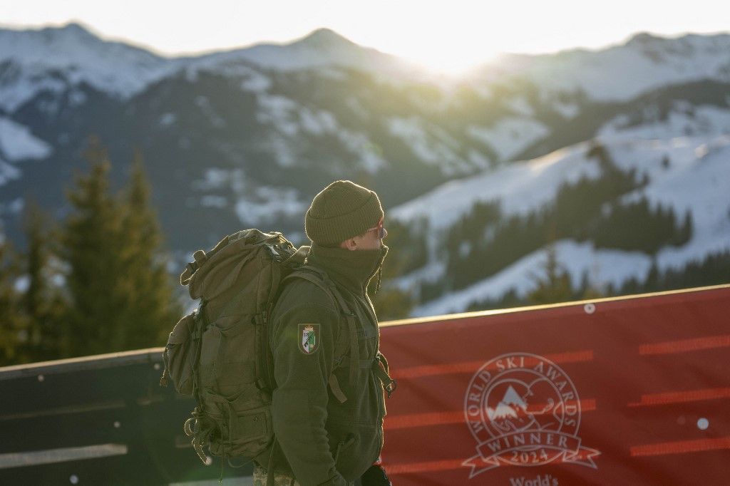 20250125 Audi FIS Alpine Ski World Cup - Men's Downhill Ausztria katona osztrák