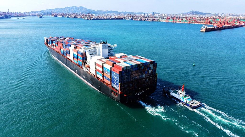 Foreign Trade Containers Cargo Ship