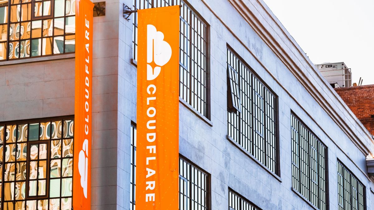 Egyetlen cég miatt állt le a fél internet: mi az a Cloudflare és miért függ tőle ilyen sok weboldal? 