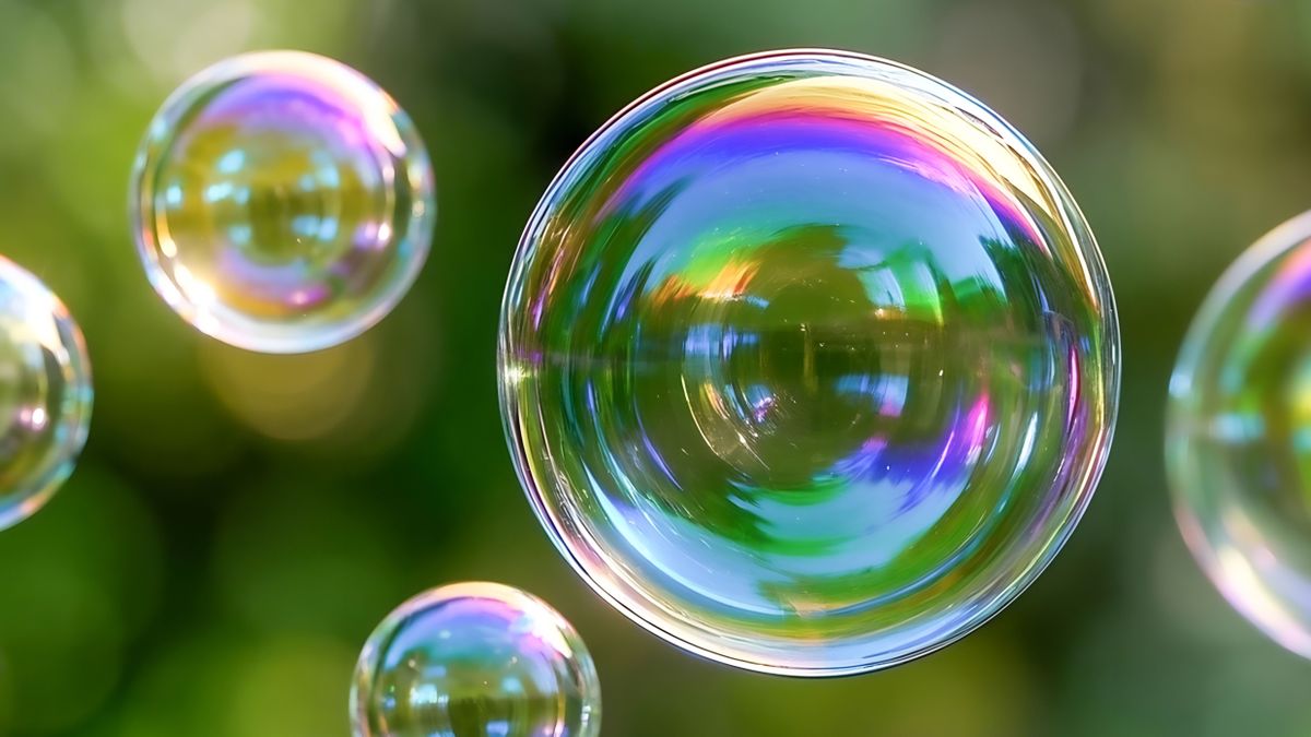 Dupla buborékra figyelmeztet a jegybankok jegybankja, vészjósló együttállás, ha a tőzsde és az arany ára egyszerre száguld 