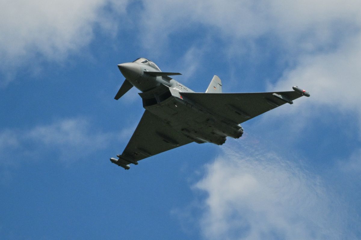 Riadó volt a szomszédban, behatoltak a légtérbe – azonnal lépni kellett, elindultak a vadászgépek