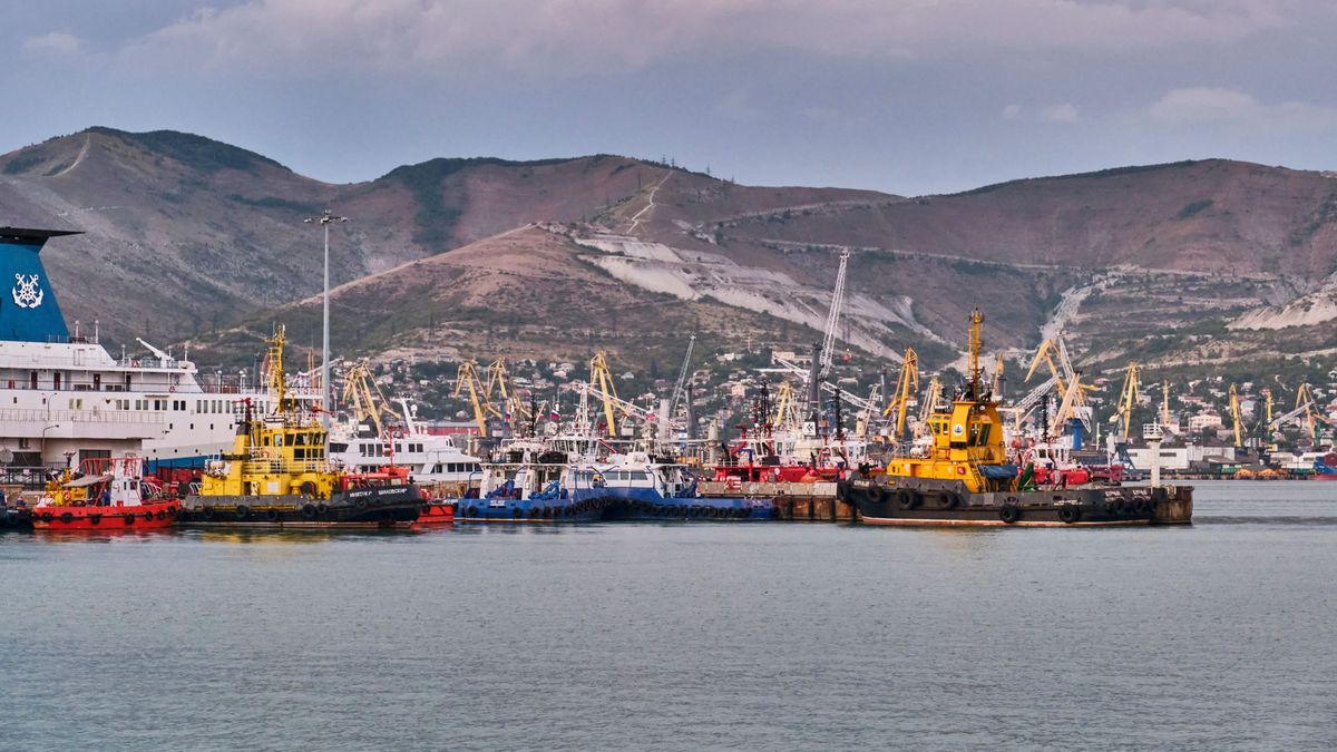Őrült futamban rohannak a tankerek Indiába az orosz olajjal, mindjárt lejár a szankciós határidő 