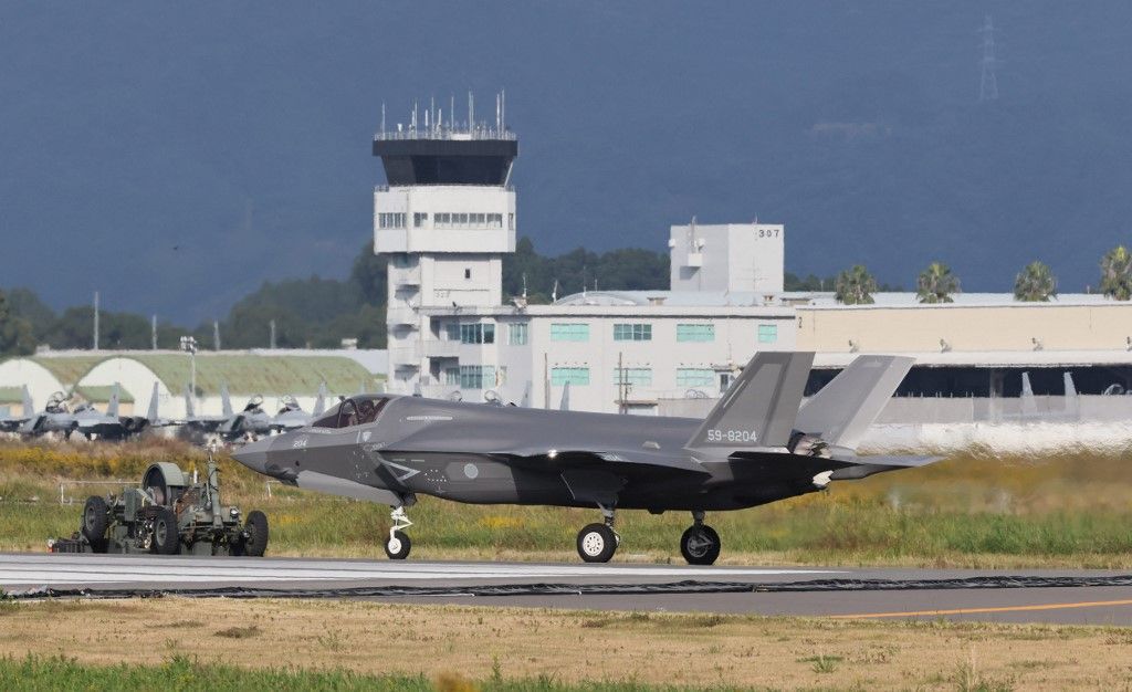 Stealth fighter F35B trains in Japan Szaúd-Arábia venne 48 darab amerikai csúcsvadászgépet – már nem jó neki az európai, F-35-öt akar