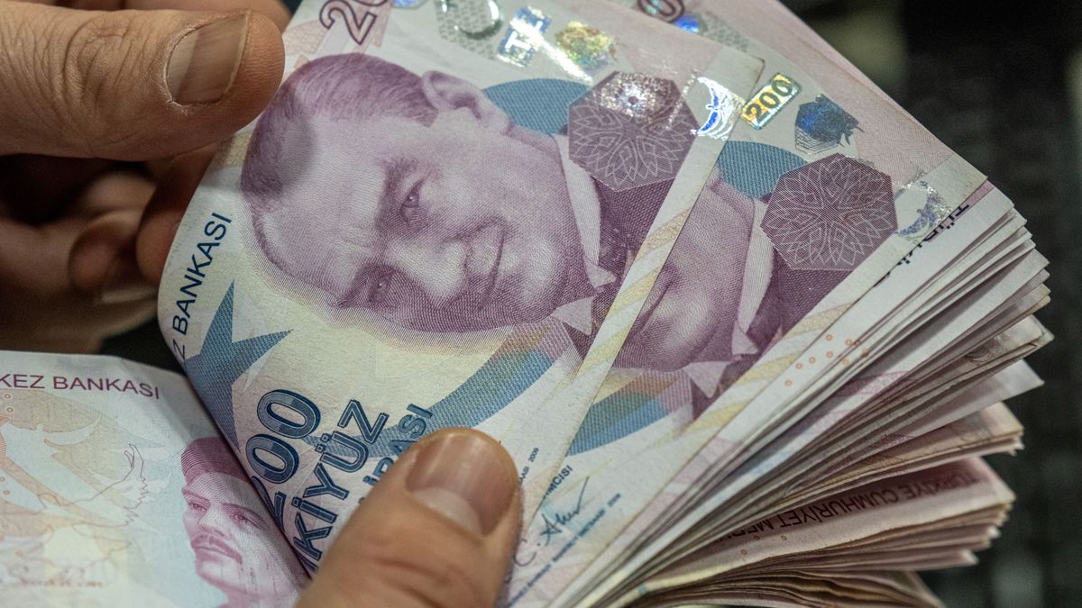 A japánok úgy rákaptak egy európai devizára, hogy azt se tudják, mennyit vegyenek – ebből még hatalmas baj lehet 