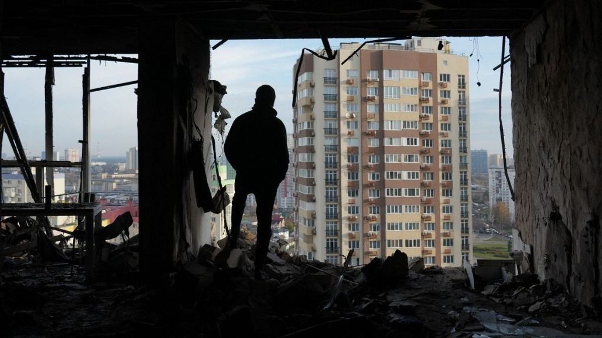 Váratlanul új helyszínen folytatódik Kijev és Washington tárgyalása a békéről  – Zelenszkij rendeletet adott ki 