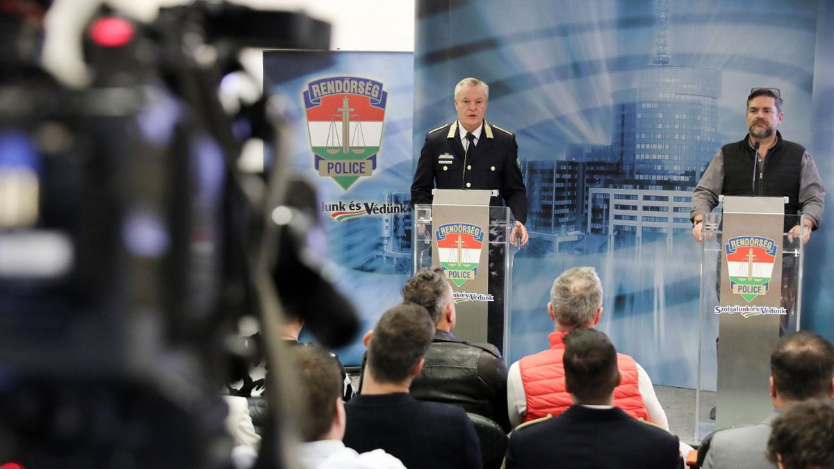 Több, mint ezer sértett, nulla kompenzáció — az online jegyhamisítás virágzó iparába tipor a magyar rendőrség