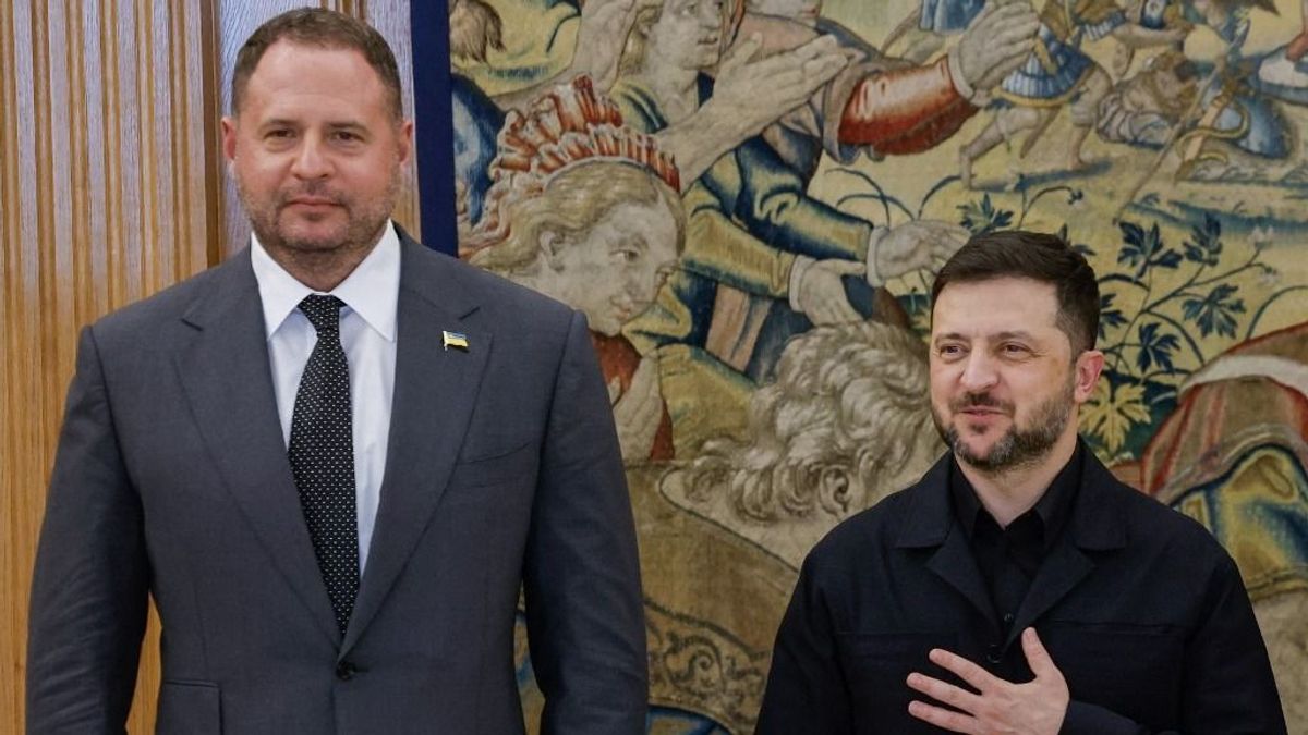 Rendkívüli: azonnali hatállyal lemondott Zelenszkij legfontosabb embere, belebukott a korrupciós botrányba - az ukrán elnök beszédet mondott 