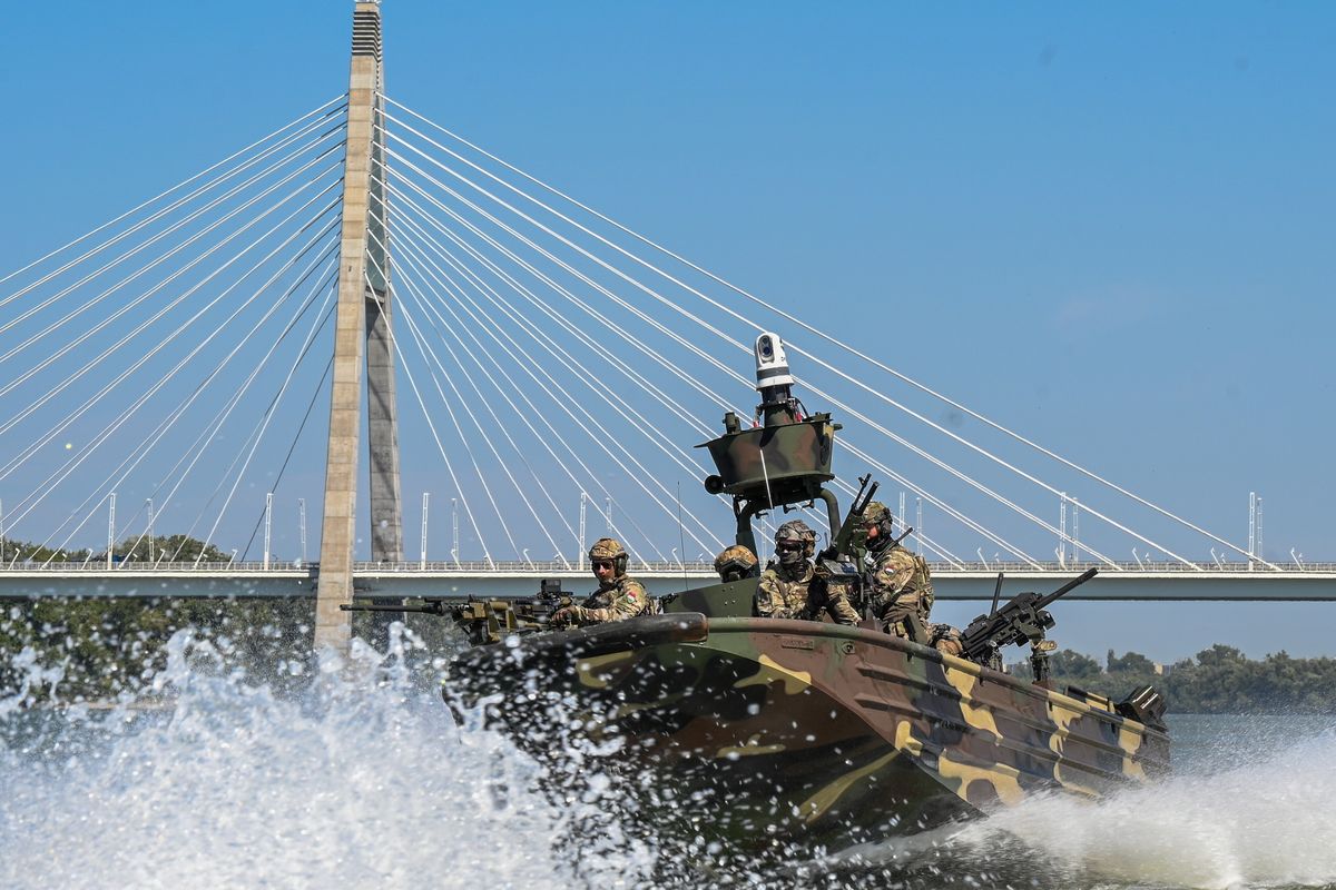 védelmi fegyver honvédség