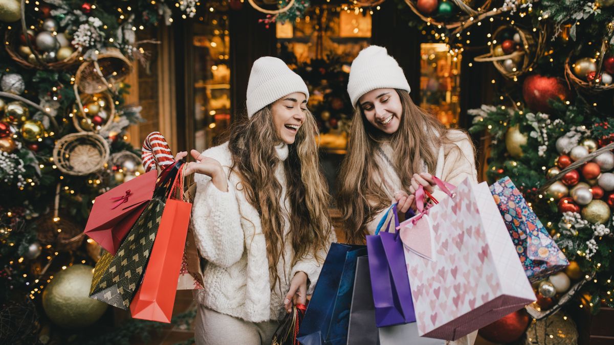 Kiderült, mennyit tervezünk idén költeni karácsonykor – a magyarok fele már novemberben megveszi az ajándékot 