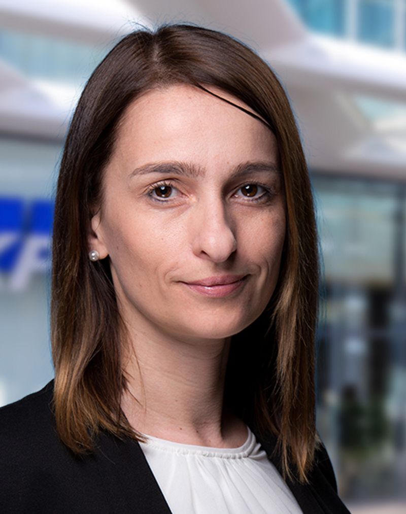 Halász Erika szerző profilképe