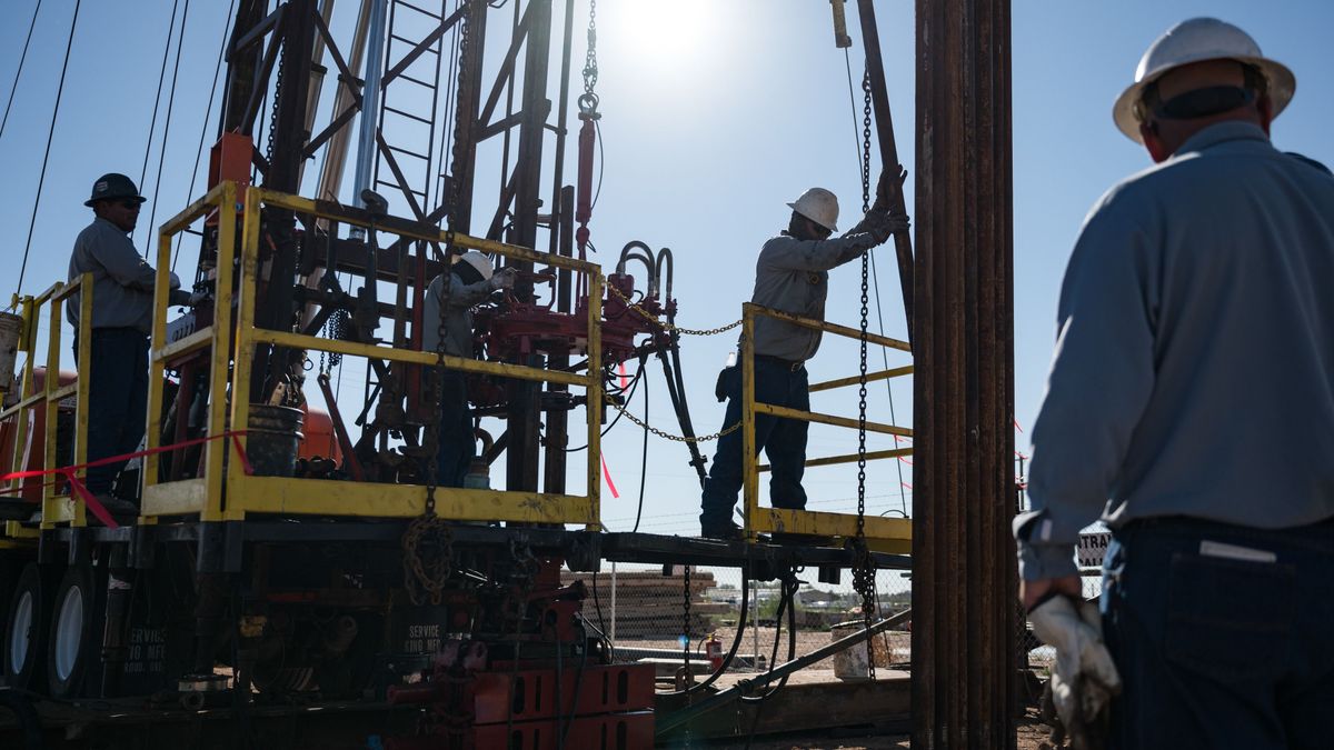 Railroad Commission of Texas (RRC) Media Availability During Oil Well Plugging Operation, venezuela